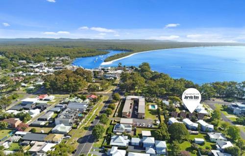 Huskisson Beach Holiday Villa by Experience Jervis Bay