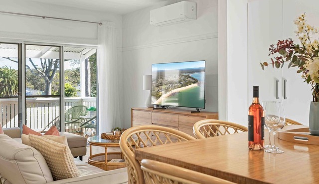 Husky Beach House by Experience Jervis Bay