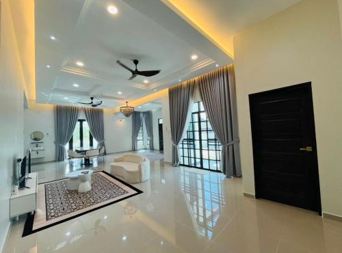 Husna WhiteStay Modern Luxury Family Home spacious 1700sqft Gated Parking