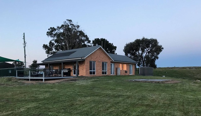 Hut on the Hill - Your Ultimate Private Escape