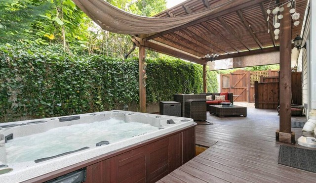 Hutch Mtn Villa -Hot tub,pool table,air hockey,grill,Views!