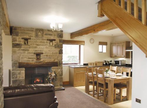 Hutter Hill Barn West