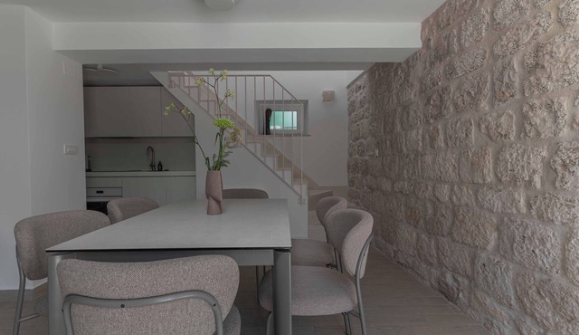 Hvar old town/luxury downtown villa/feel Dalmatia