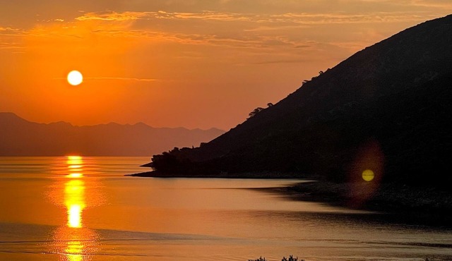 Hvar, Zarace, Cozy house with outdoor kitchen and private terrace with barbecue, 50m from beach
