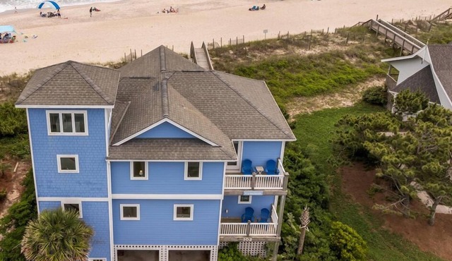 Hyacinth -- Large Luxury Oceanfront Home, Hot Tub, Pool Access