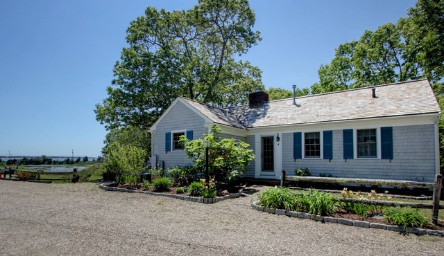 HyannisPort Cottage with Ocean View. 500 feet to Ocean Beaches!