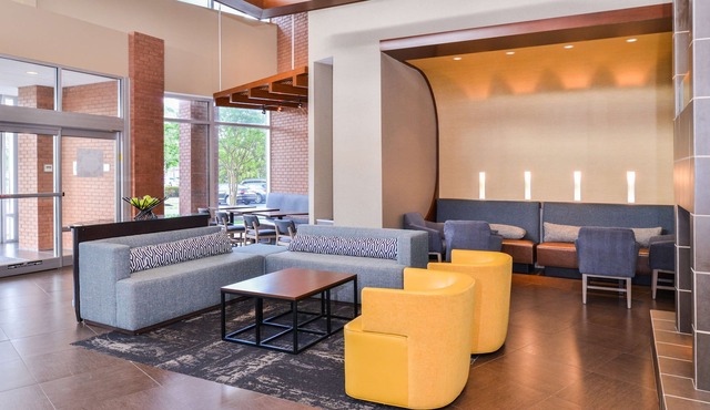 Hyatt Place Chesapeake