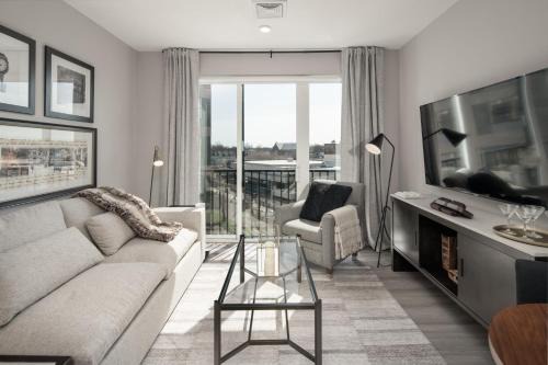 Hyatus Luxury Residences City Crossing