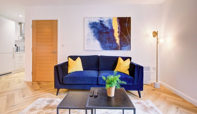 Hybrid Resi - Mitcham |3 Bed Apartment