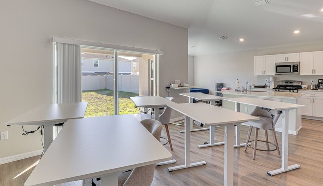 Hybrid Work Retreat in Lithia w/ Pool Access!