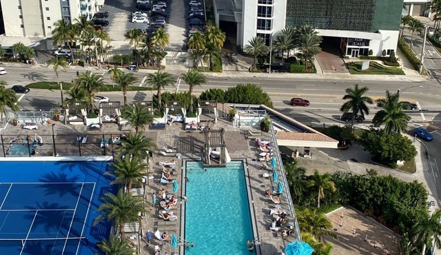 Hyde Beach 19th floor sea view