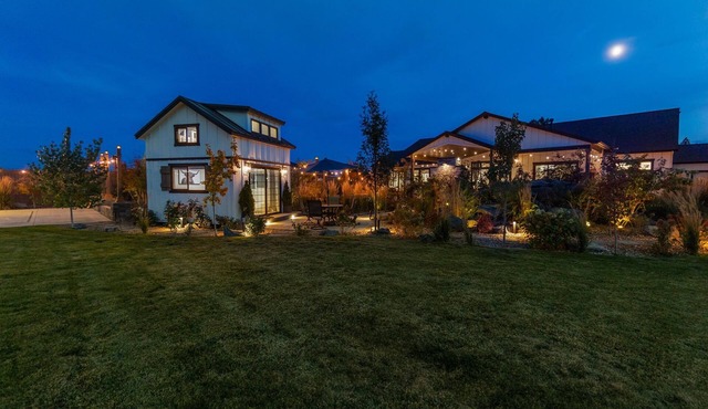 Hyde House Retreat - Pickleball & Basketball