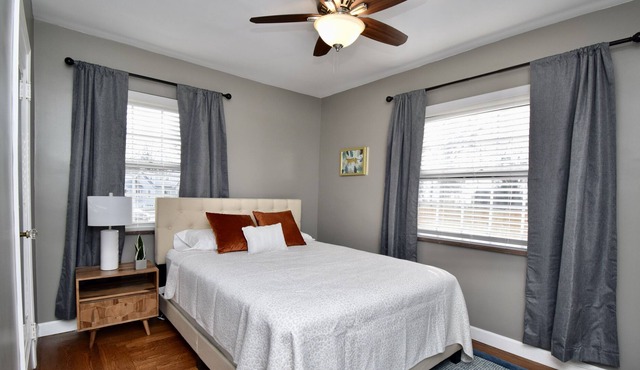 Hyde-Oakley Homestead. 4 bedroom/2.5 bath
