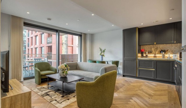 Hyde Park Elegenace 2BR 2BA Balcony