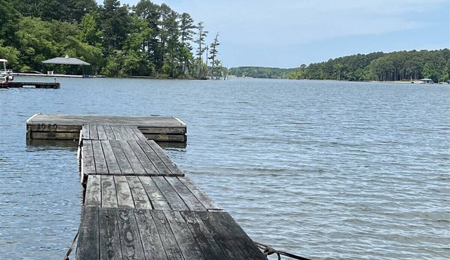 Hydrangea Cottage at Kerr Lake