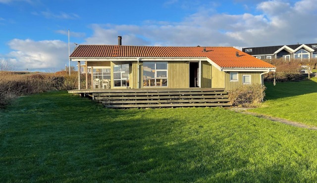 Hyggelig ældre Udsigts Sommerhus 100m fra badestrand