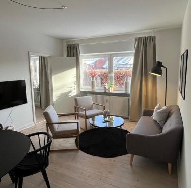 Hyggelig lejlighed tæt på centrum og letbanestop