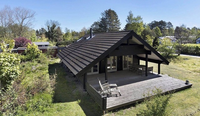 Hyggelig og Lyst Feriehus nær Stranden in Klint
