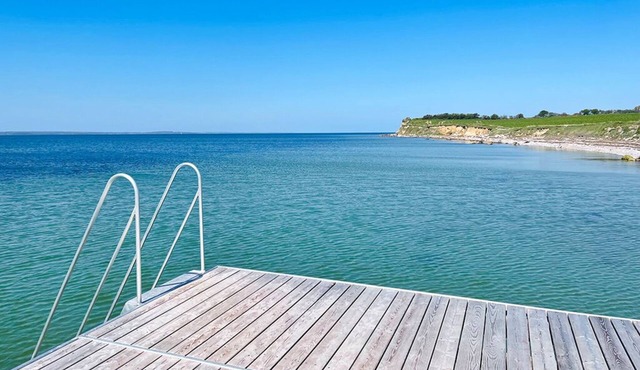 Hyggeliges Sommerhus . 350 m zum Strand und Yachthafen