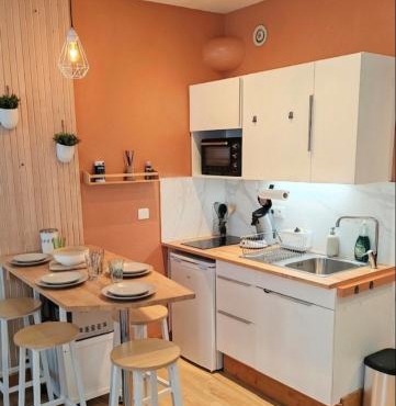 Hyper centre Chambéry moderne et cosy avec garage privé