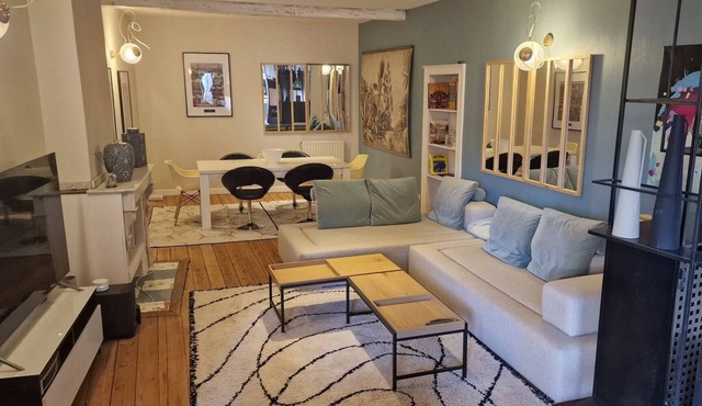 Hypercenter - master suite and large terrace