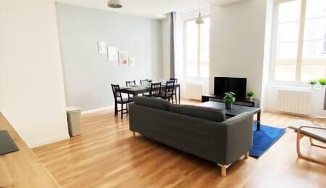 Hypercentre Luxueux T5 120m2 Parking Fermé