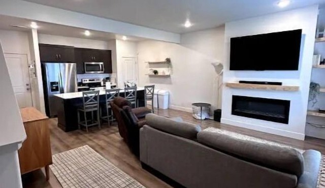 Hyrum Haven Townhouse