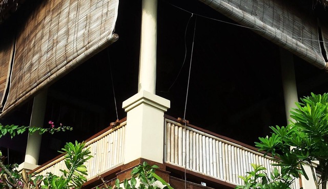 Hytte på Bakken med Basseng, Stor Yoga Dekk og Vidstrakt Utsikt Over Havet