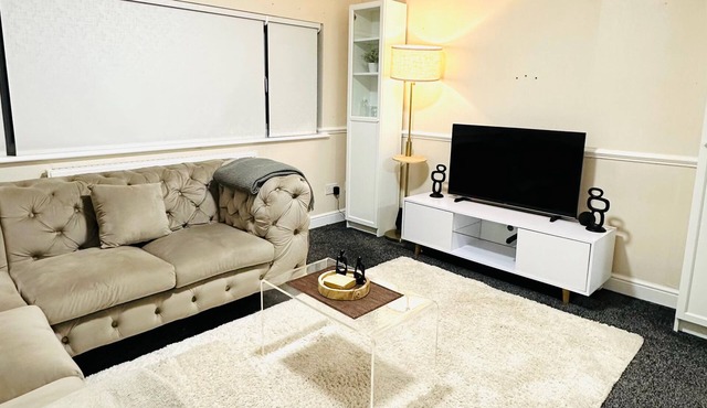 Ibate Apartments - Cozy 2 Bedroom Home