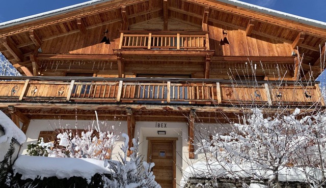 IBEX CHALET facing Mont-Blanc and ski-in ski-out