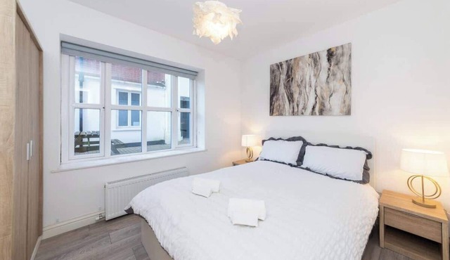 IBEX HOUSE | Free parking 2Bed Fully equipped Flat