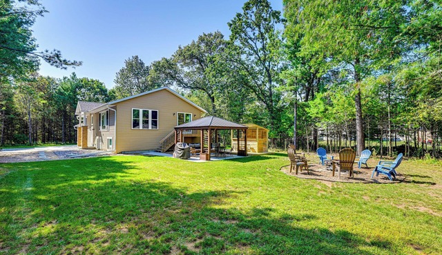 Ice Fish & Snowmobile! Home 2 Mi to Petenwell Lake