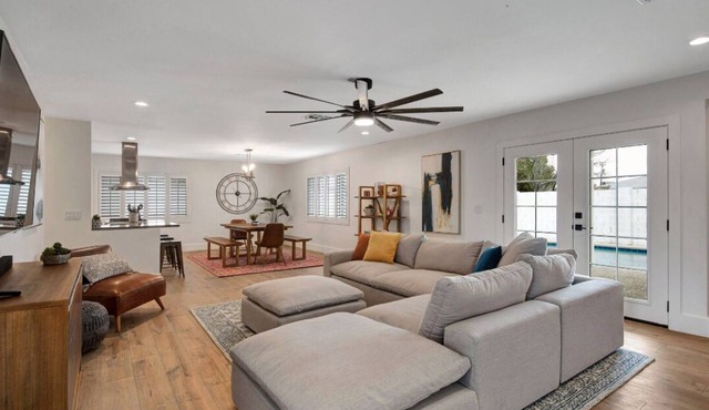 ICI Modern Luxury Home - w/heated pool