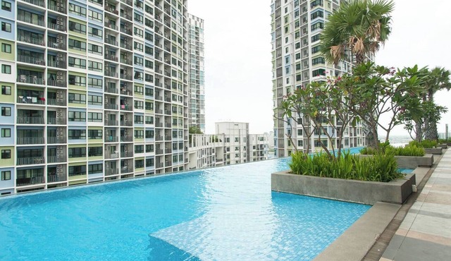 ICity Luxury Condo by Smarthome