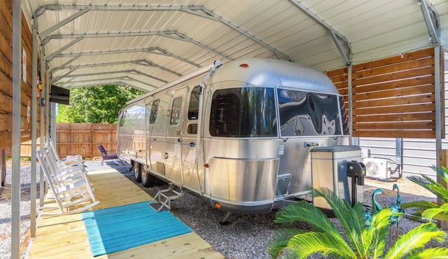 Iconic Airstream Camper, PRIVATE Pet Friendly, Near Sportplex, 8 mi to Beach.