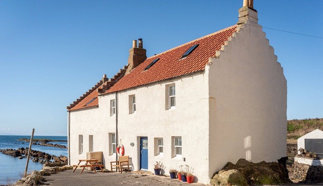 Iconic and luxurious 4 bedroomed house