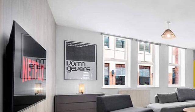 Iconic Canal Street Apt by City SuperHost