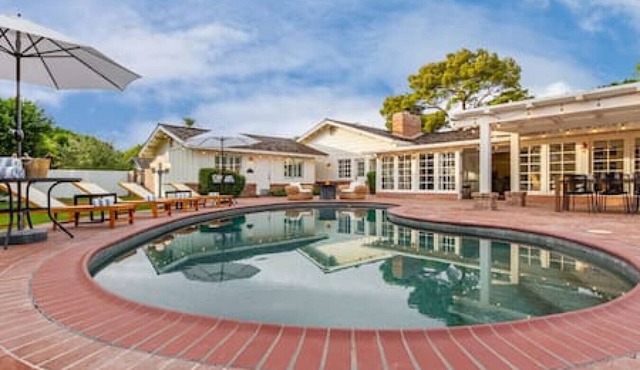 Iconic Exeter Blvd, 6 Bedroom, Heated Pool