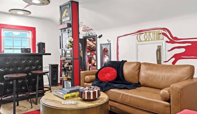 Iconic KY Home: Seven-Unit Stay Near Bourbon Trail