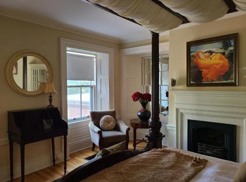 Iconic Luxurious Downtown Building History Galore