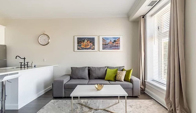 Iconic Rideau 1Bd Unit Balcony Free Parking 3