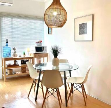 ICONiC SUDIRMAn PaRK RESIDENcE APARTMENT COZY two bedroom family friendly stylish design