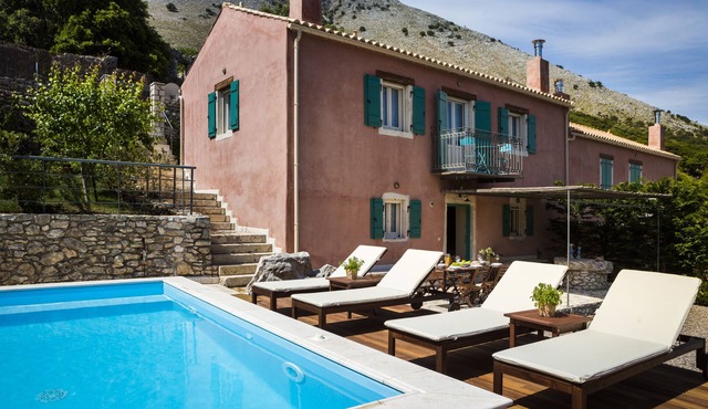 Iconic Villas, Villa Rosa with private pool and stunning mountain view