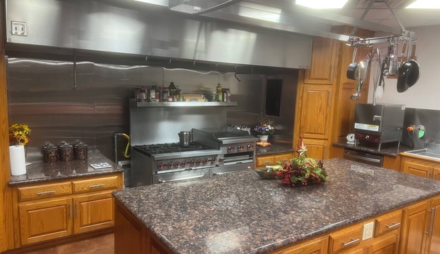 ICW Waterfront in Larose, LA.nperfect for family gatherings.nGreat fishing