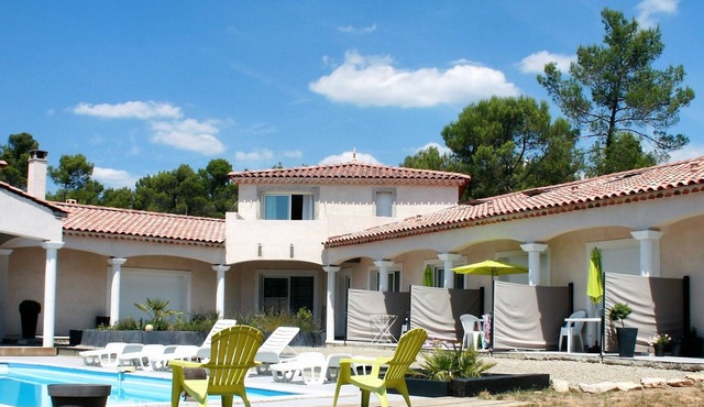 Idéal Vacances en Famille ! Villa Avec Piscine à Coté des Cascade de Sillans