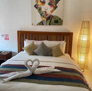 RBE Hotel Kuta 4- 5 Min to Airport&Beach by Micky Studio