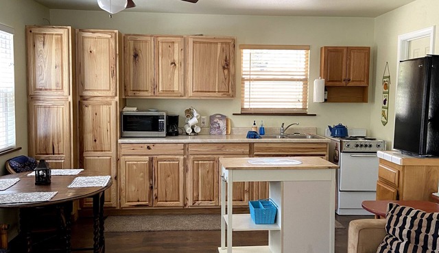 Idaho City-Mountain Living-quiet-studio Idaho