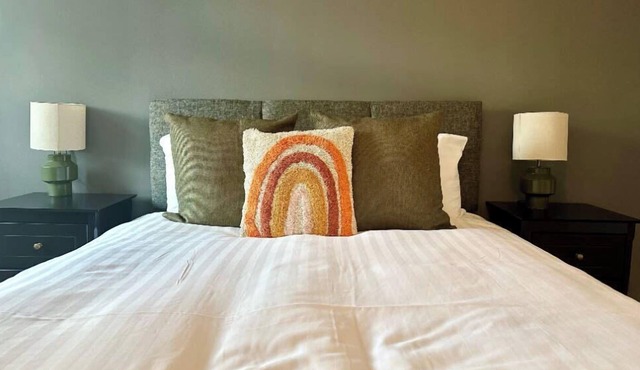 Ideal Bicester Town Centre Apartment Sleeps 6