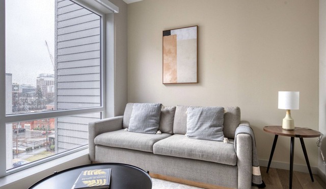 Ideal Brighton Jr 1BR w/Gym & Laundry, on the River, by Blueground