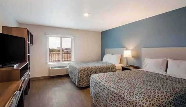 Ideal Budget Room w/Cooking Space & Quick Drive to Downtown Austin Fun
